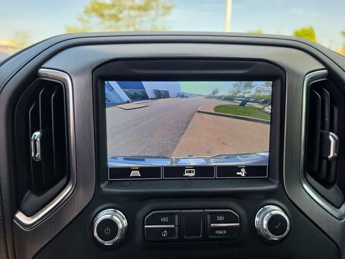 Used 2022 GMC Sierra 1500 Denali w/ Driver Alert Package II AWD/4WD image 18