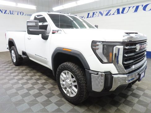 Used 2024 GMC Sierra 2500 SLE w/ SLE Convenience Package AWD/4WD image 3