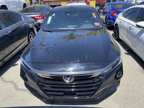 Used 2020 Honda Accord Sport image 3