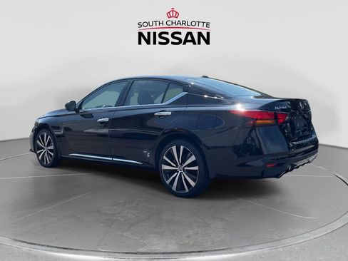 Used 2019 Nissan Altima 2.5 Platinum AWD/4WD image 4