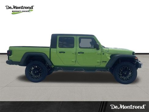 New 2025 Jeep Gladiator Sport image 4