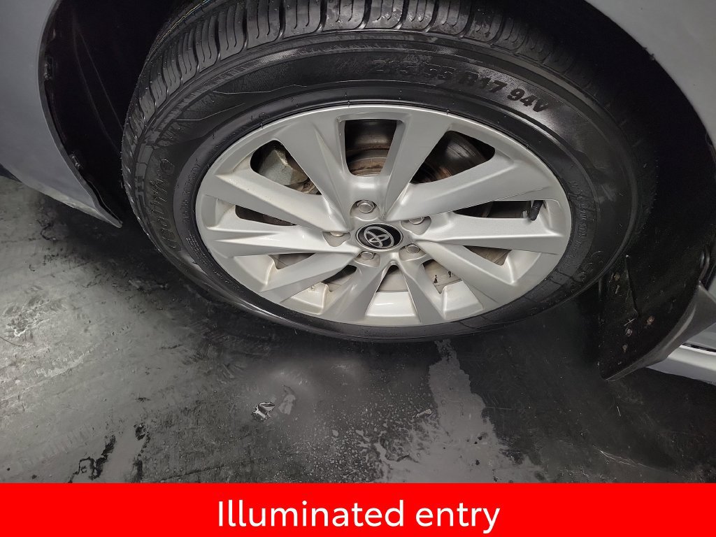 Used 2024 Toyota Camry SE FWD image 13