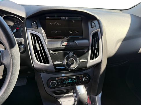 Used 2014 Ford Focus Titanium FWD image 12