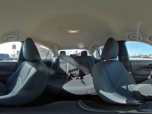 Used 2025 Toyota Corolla LE FWD image 39