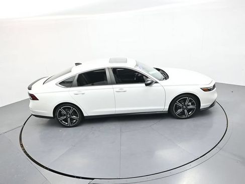 Used 2024 Honda Accord Sport image 42