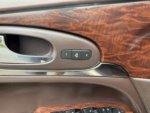 Used 2013 Buick Enclave Premium AWD/4WD image 17