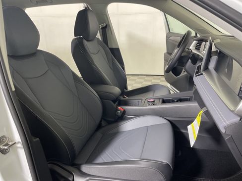 New 2026 Volkswagen Tiguan SE AWD/4WD image 23