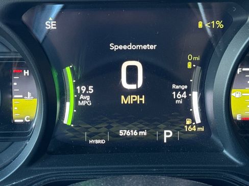 Used 2024 Jeep Wrangler Unlimited Sahara AWD/4WD image 30