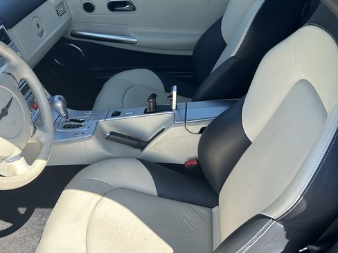 Used 2005 Chrysler Crossfire Limited RWD image 10