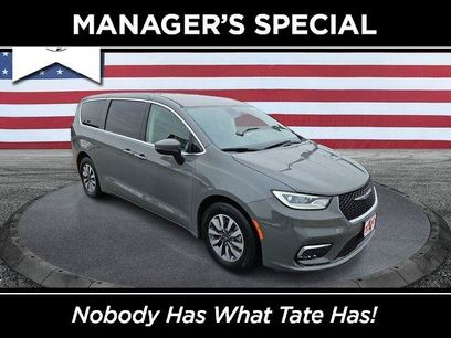 Certified 2023 Chrysler Pacifica Touring-L