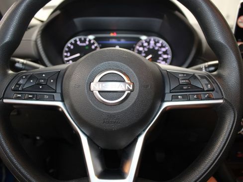 Used 2024 Nissan Sentra SV FWD image 27