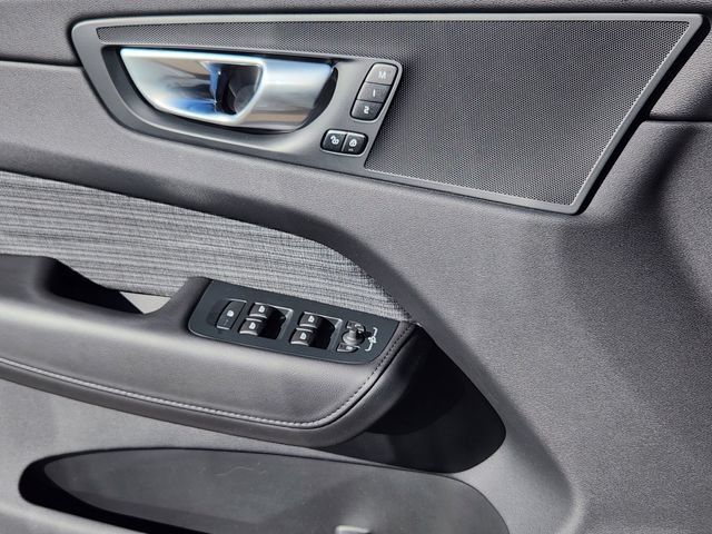 Certified 2024 Volvo XC60 T8 Core AWD/4WD image 10