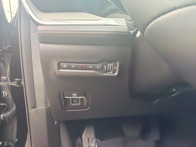 Used 2026 Jeep Cherokee Limited AWD/4WD image 26