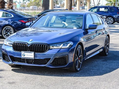 Used 2023 BMW 540i w/ M Sport Package image 3