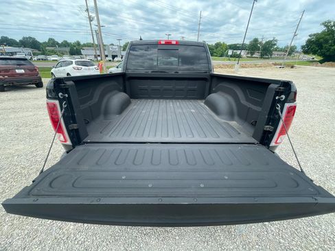 Used 2016 RAM 1500 Laramie w/ Convenience Group AWD/4WD image 16