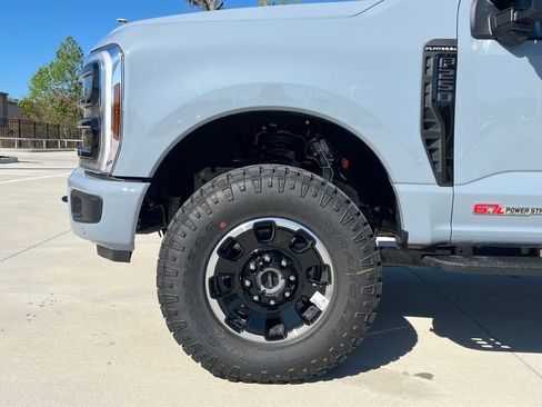 New 2026 Ford F250 Platinum w/ Tremor Off-Road Package AWD/4WD image 11