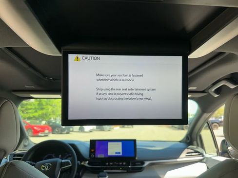 New 2026 Toyota Sienna XSE AWD/4WD image 18