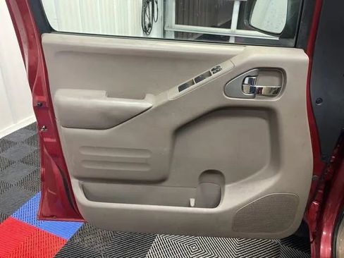 Used 2016 Nissan Frontier SV w/ SV Value Truck Package image 8