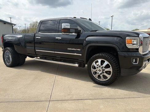 Used 2015 GMC Sierra 3500 Denali w/ Duramax Plus Package image 36