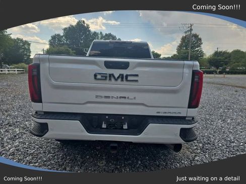 Used 2024 GMC Sierra 3500 Denali Ultimate AWD/4WD image 4