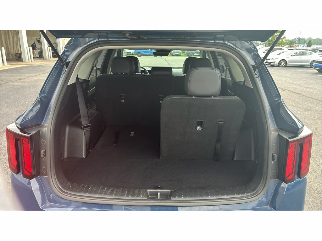 Used 2025 Kia Sorento S FWD image 9