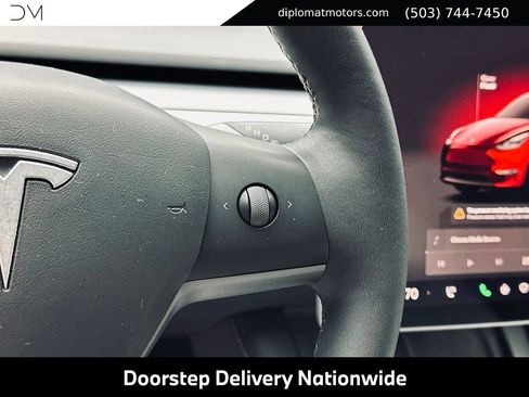 Used 2022 Tesla Model Y Performance AWD/4WD image 31