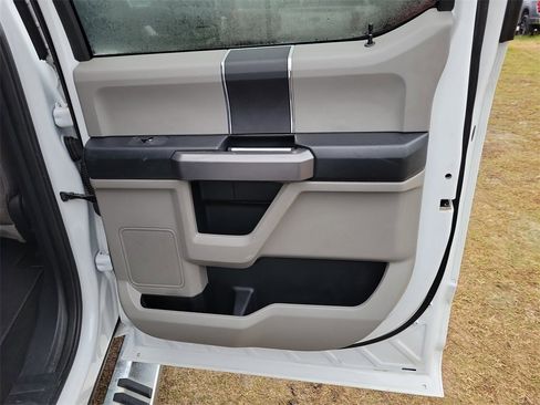 Used 2019 Ford F350 XLT image 30