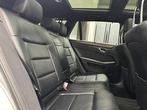 Used 2011 Mercedes-Benz E 350 4MATIC Wagon image 22