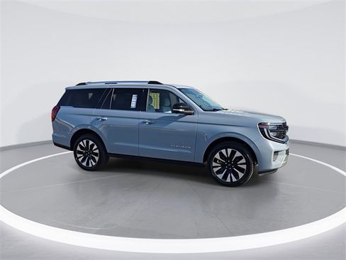 New 2025 Ford Expedition Platinum w/ Driver's Package image 2