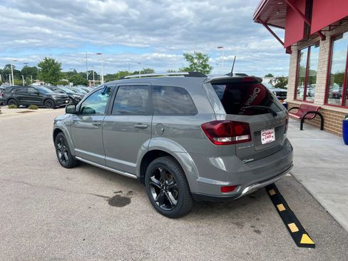 Used 2020 Dodge Journey Crossroad FWD image 5