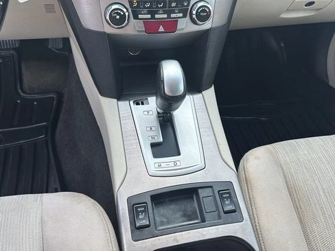 Used 2013 Subaru Outback 2.5i Premium w/ Popular Pkg 1A AWD/4WD image 19