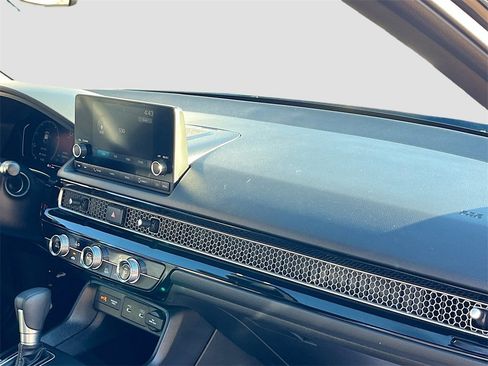 Used 2025 Honda Civic Sport image 26