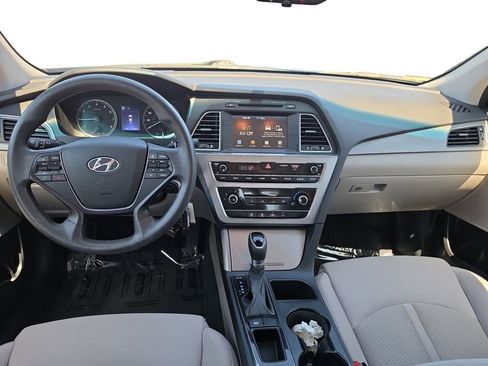 Used 2017 Hyundai Sonata SE FWD image 10