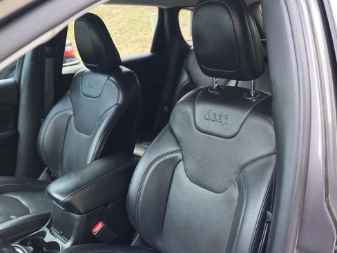 Used 2021 Jeep Cherokee Latitude Lux w/ Sun & Sound Group FWD image 10