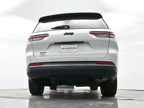 Used 2023 Jeep Grand Cherokee L Laredo image 14