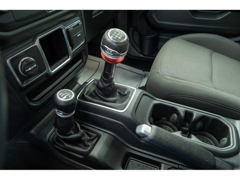 Used 2020 Jeep Wrangler Unlimited Sport AWD/4WD image 24