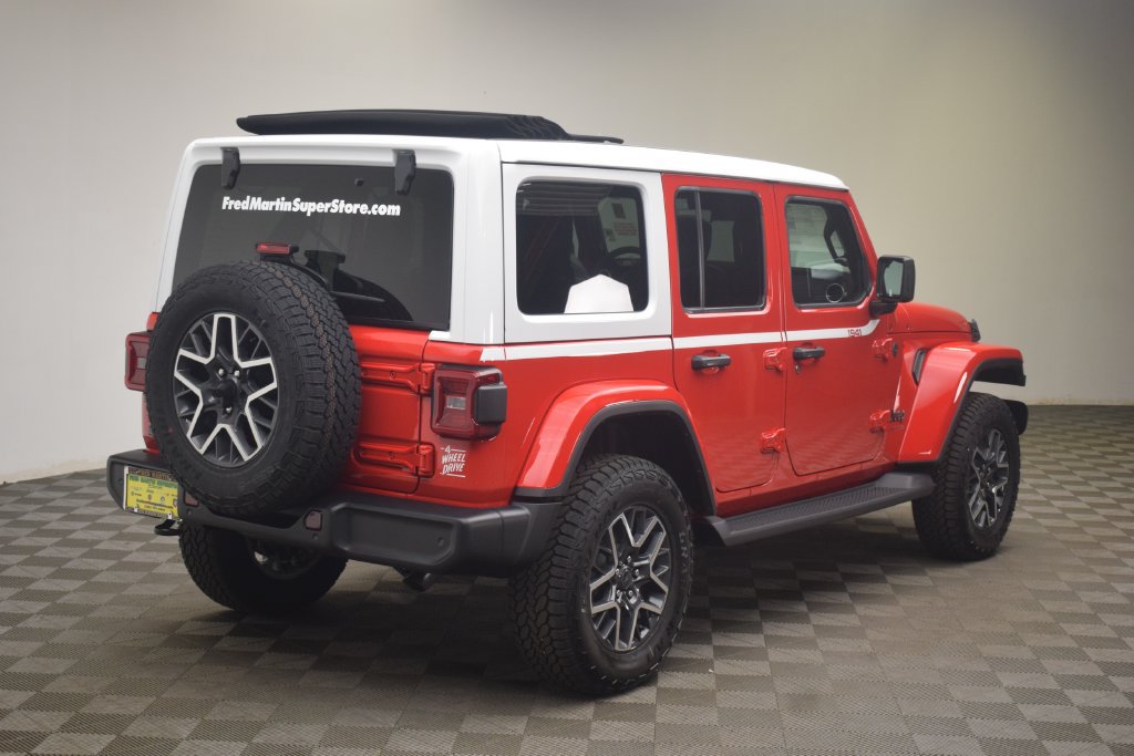New 2026 Jeep Wrangler Unlimited Sahara w/ Whitecap Package AWD/4WD image 5