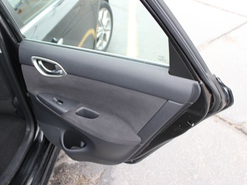 Used 2013 Nissan Sentra SR w/ Driver Pkg FWD image 11