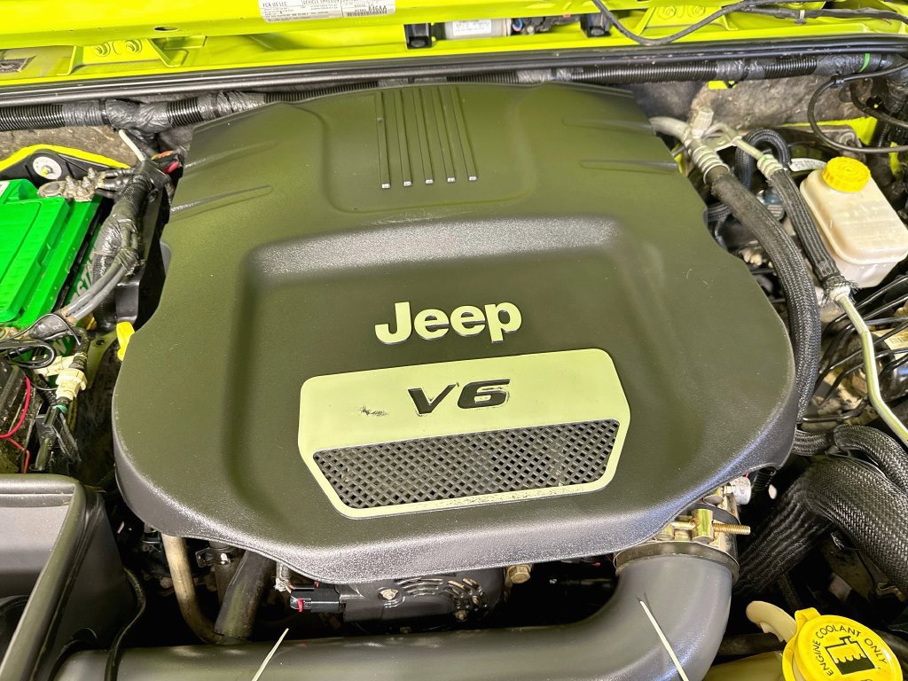 Used 2017 Jeep Wrangler Sport w/ Quick Order Package 24S AWD/4WD image 37
