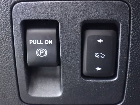 Used 2020 Ford F150 Lariat image 11