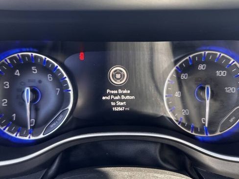 Used 2021 Chrysler Pacifica Touring-L FWD image 14