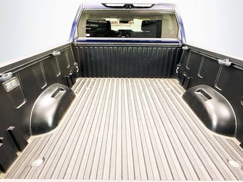 Used 2022 Toyota Tundra Platinum AWD/4WD image 28