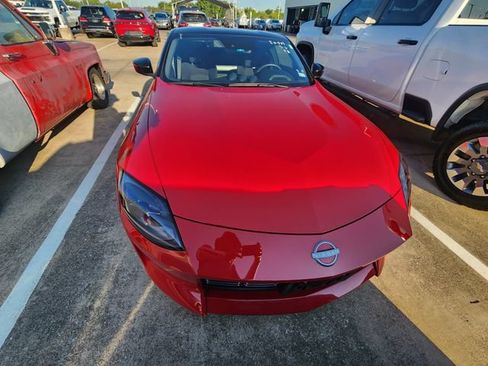 Used 2025 Nissan Z Sport w/ Floor Mat Package RWD image 2