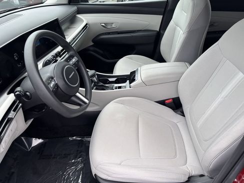 Used 2025 Hyundai Tucson SEL AWD/4WD image 13