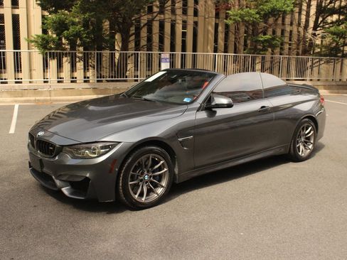 Used 2018 BMW M4 Convertible RWD image 12
