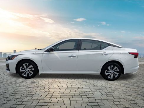 Certified 2025 Nissan Altima 2.5 S FWD image 8