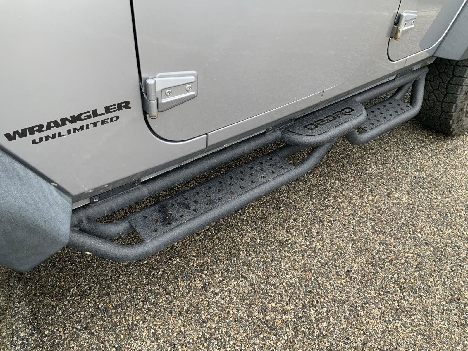 Used 2017 Jeep Wrangler Unlimited Rubicon w/ Cold Weather Group AWD/4WD image 13