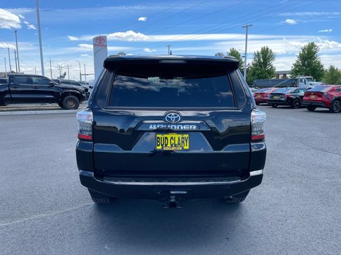 Certified 2024 Toyota 4Runner SR5 Premium w/ Moonroof Package AWD/4WD image 4