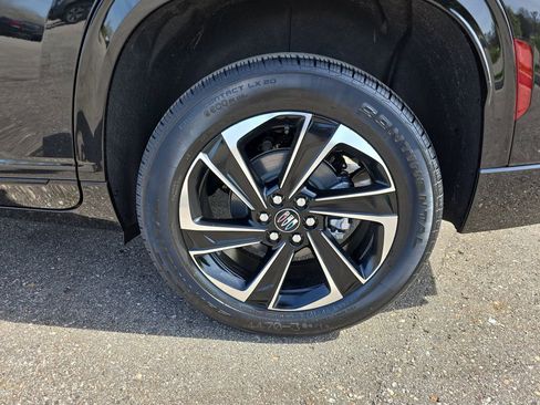 New 2026 Buick Enclave Sport Touring w/ LPO, Floor Liner Package AWD/4WD image 37