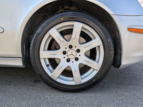 Used 2007 Mercedes-Benz E 350 4MATIC Sedan image 12